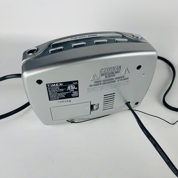 Timex Retro Silver Alarm Clock AM/FM Radio Battery Back-up Model T247S - Picture 5 of 8